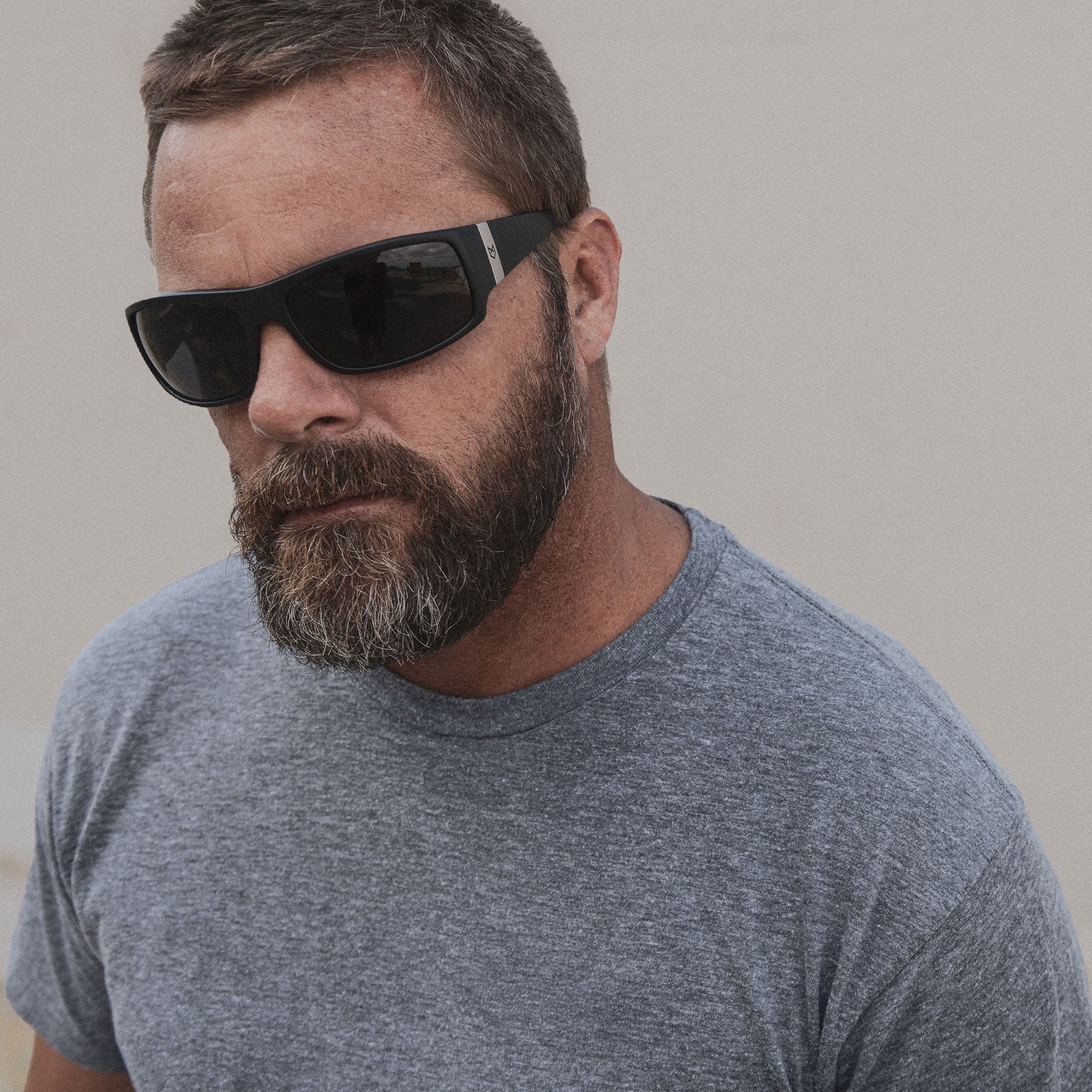 Magnate - Black Matte / Grey