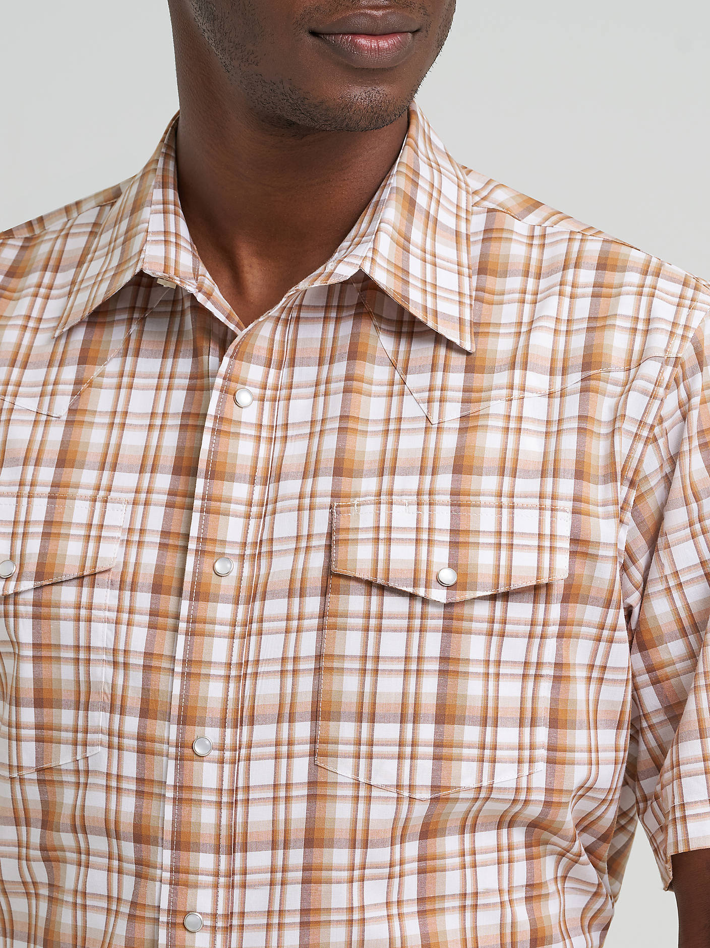 Wrangler® Wrinkle Resist Short Sleeve Shirt- Hay Brown