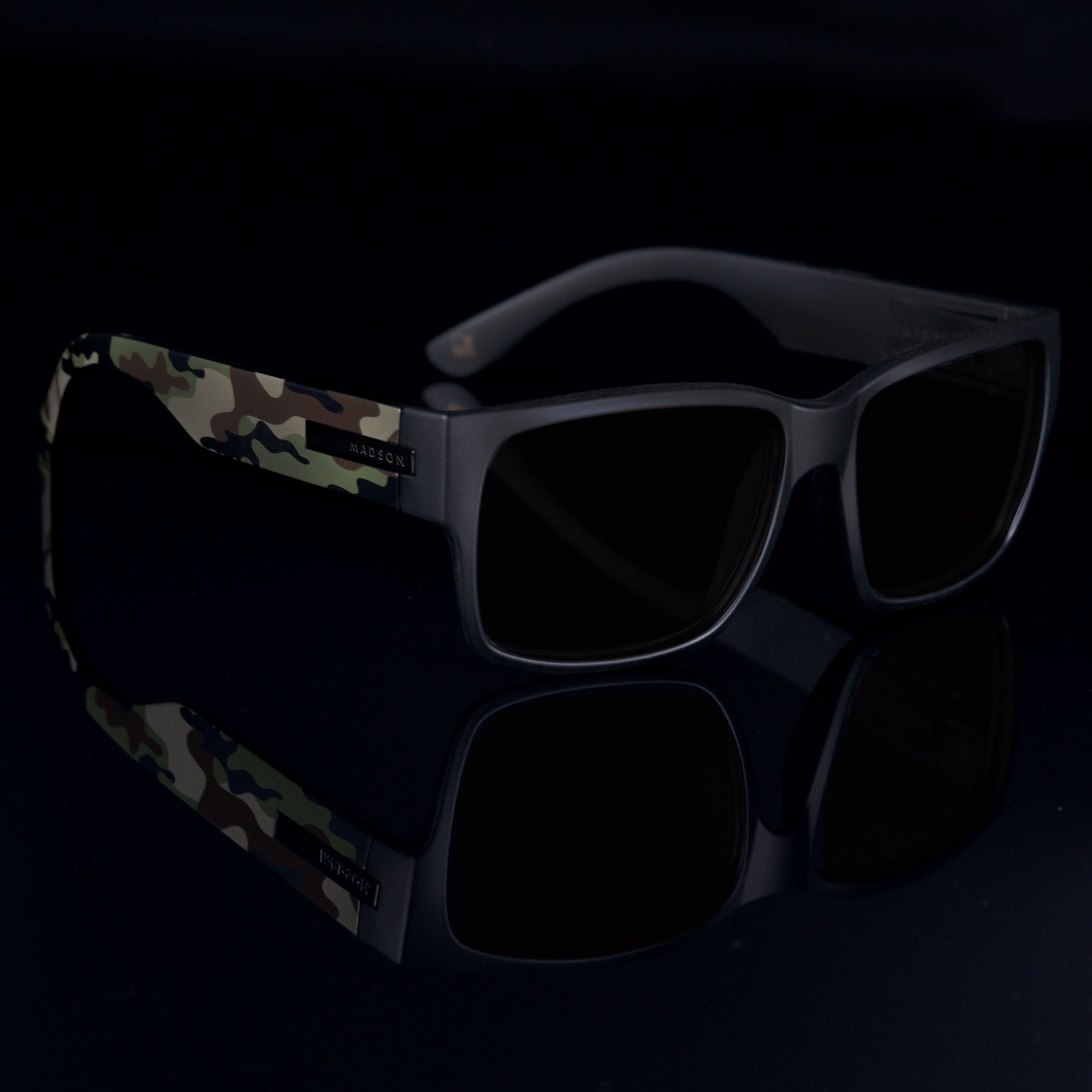 Classico - Black Memorial Camo / Grey Polarized